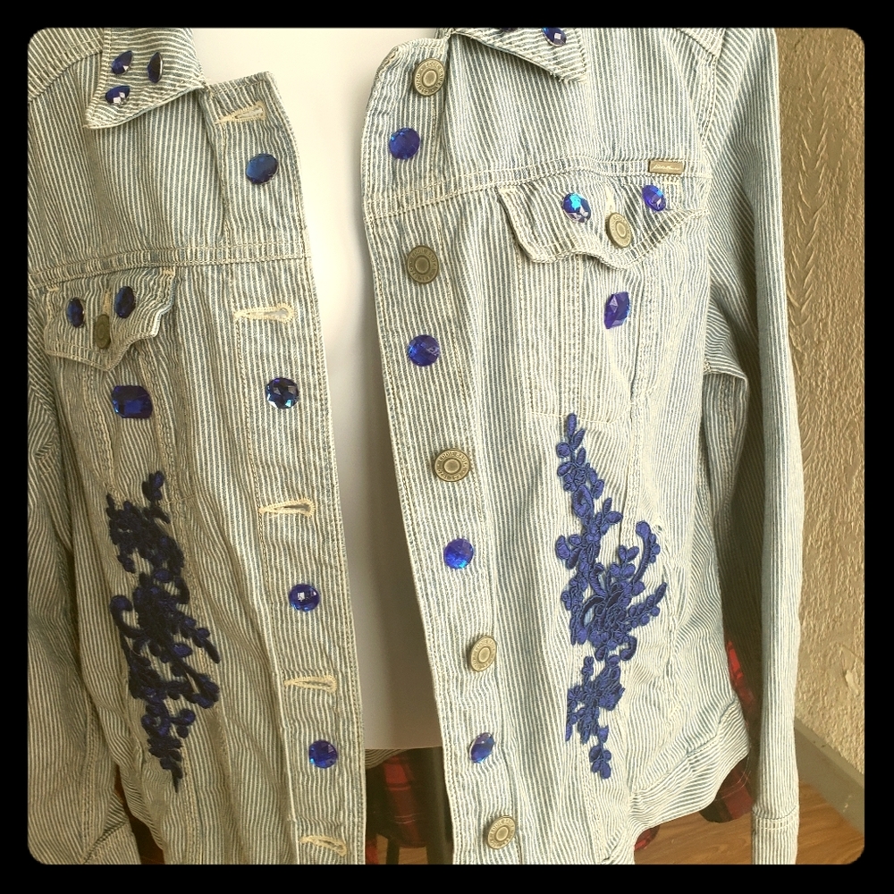 Embellished  Pale blue striped denim jacket